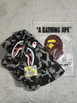 BAPE Hoodie (L,M)