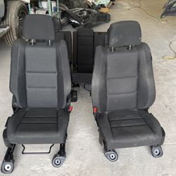 2018 Grand Cherokee Seats 