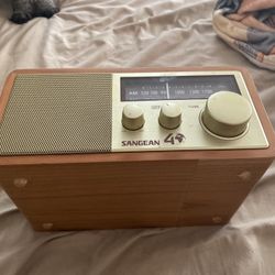 AM /fFM radio  sangean 4