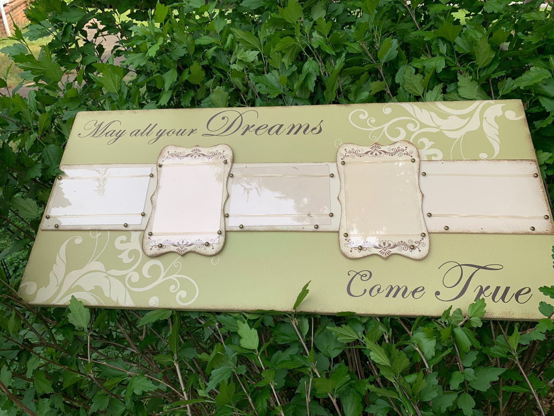 Wall placket or hanging