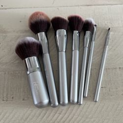 Makeup Brushes 