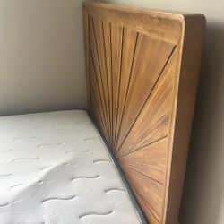 Queen Mattress n Box spring With headboard n Foot