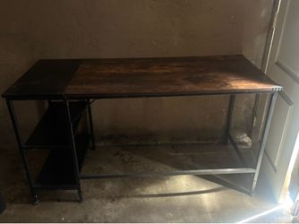 Computer desk