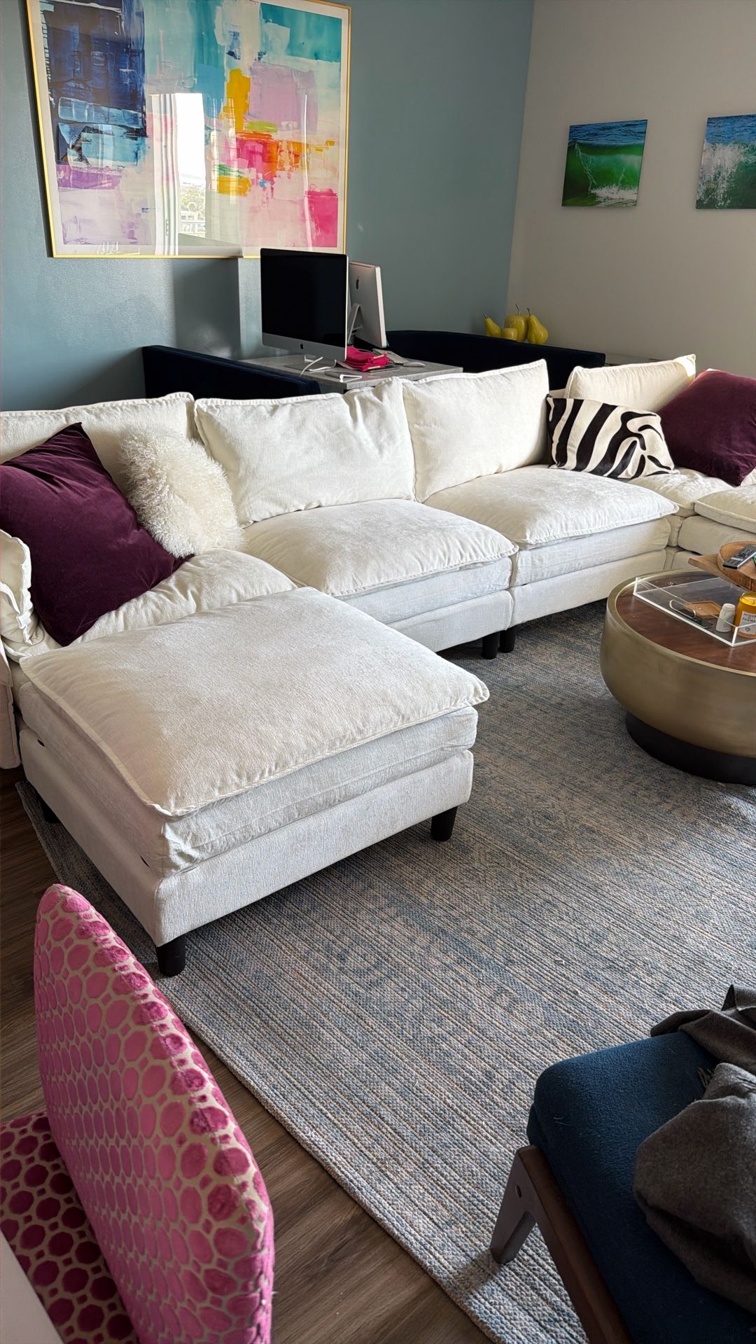 U Shape sectional Sofa .. Almost New 