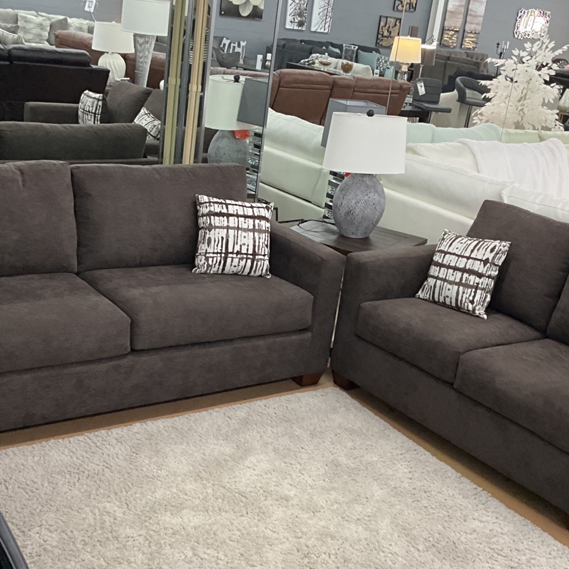 NEEDS TO GO!! Made In USA 🇺🇸 Sofa And Loveseat