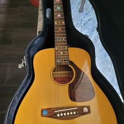 Yamaha Kids Guitar + Case