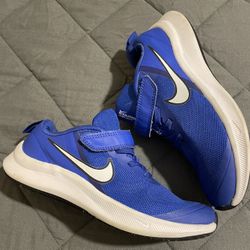 Nike Kids Running Shoes Size 3
