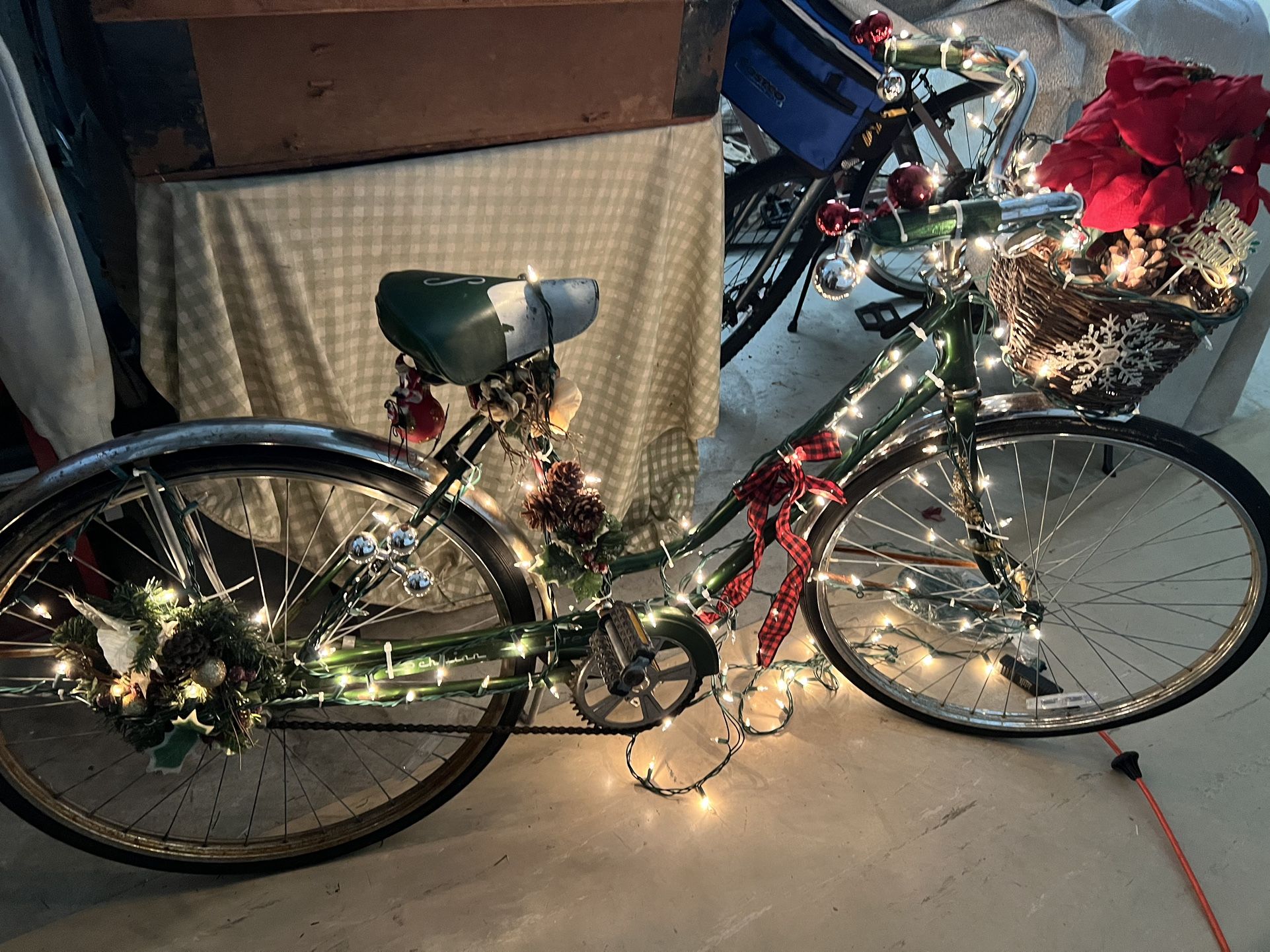 Bike, Holiday Decorated 