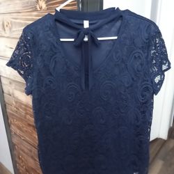 Women's Top Size XL 