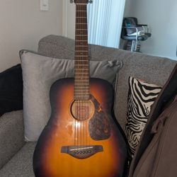 Yamaha JR1 Acoustic Guitar (3/4 Size) with Gig Bag Great Condition