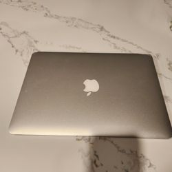 Apple Mac Air 13 inch Laptop