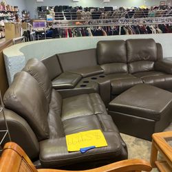 Sectional Recliner With Ottoman 