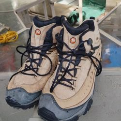 MERRELL SIZE 11 MENS WATERPROOF