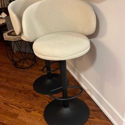 Bar Stools (2 Stools Still In Box Are The Ones Being Sold)