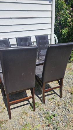 Free Chairs
