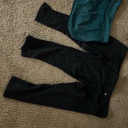 Lululemon skirt and two pair of Capri leggings size 6