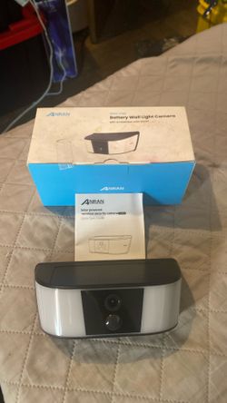 Battery Wall Light Camera