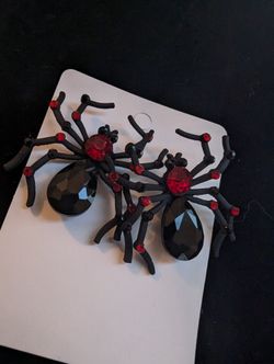 Beautiful Spider Earrings with Black / Red Stones