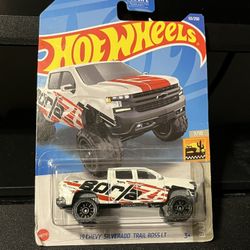 2019 Chevy Silverado Trail Boss LT (Hot Wheels) 