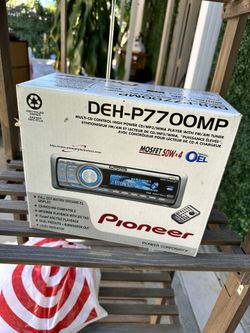 Car Stereo Pioneer - Unit And Box (no Faceplate)