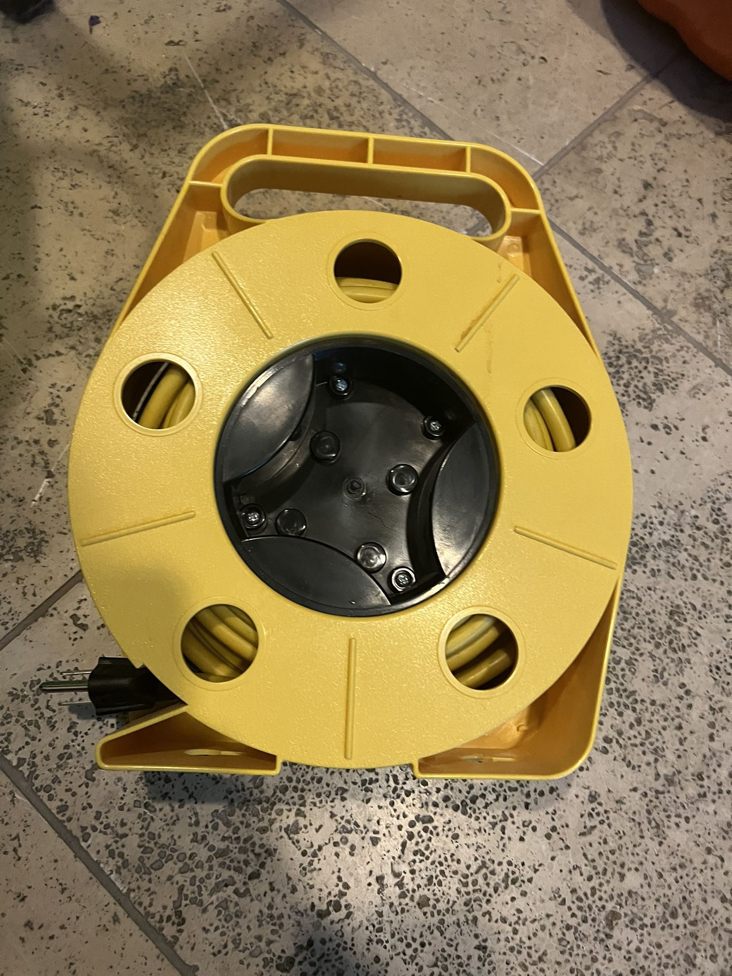 Bayco Cord Reel 25ft for Sale in Seattle, WA - OfferUp