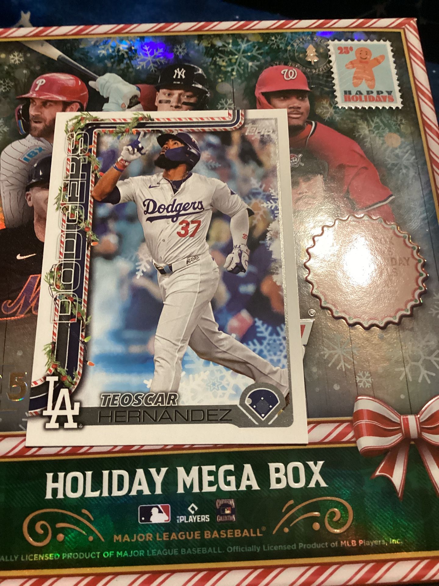 2025 Topps Holiday Teoscar Hernandez #H164 Dodgers Baseball trading card