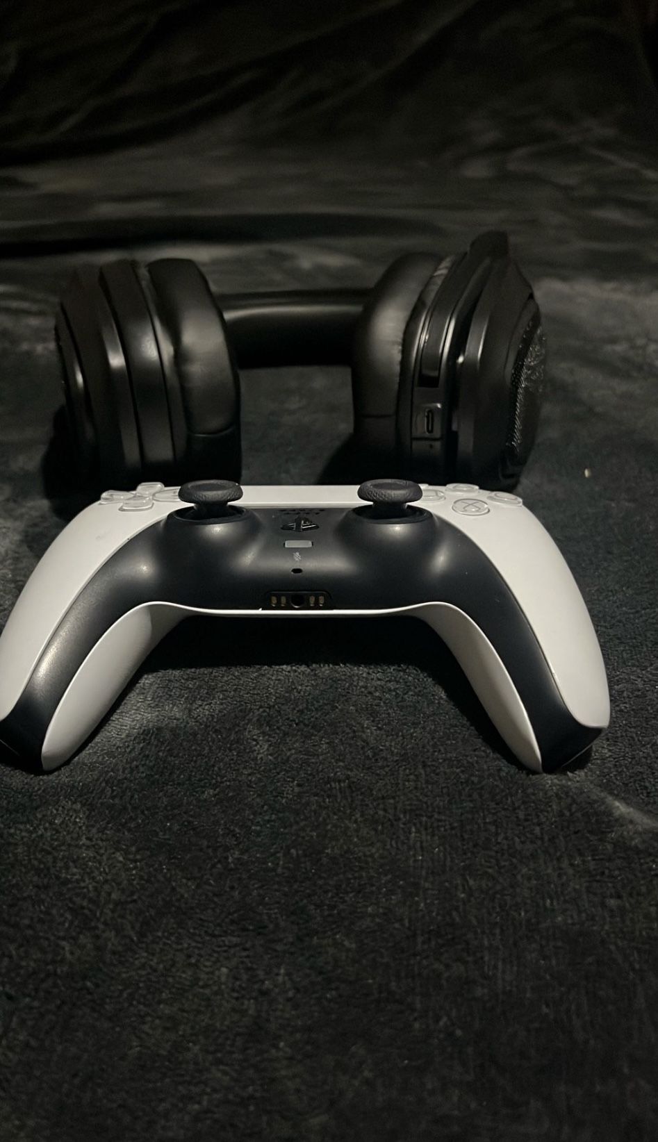 PS5 Controller White And Wireless Headset