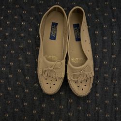 Zapatos New (9) Por $12 Beige