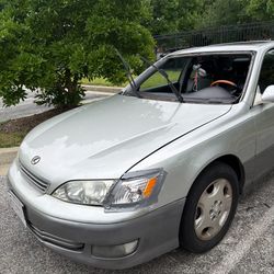 Auto glass