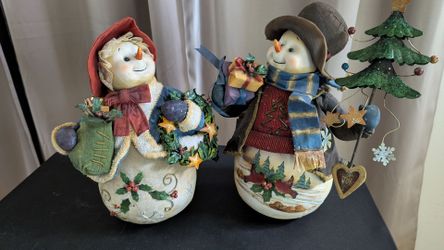 Vintage Grandeur Noel 2002 Fabric Mache Snowman Figurines (Set of 2)