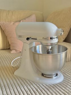 KitchenAid Classic 4.5qt Stand Mixer