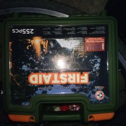 255pc First Aid Kit 