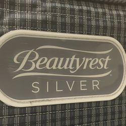 BEAUTYREST Silver King Size Mattress Set