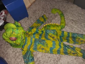 Iguana costume
