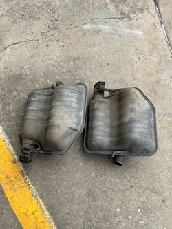 Chrysler 300c mufflers