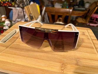 TRUE RELIGION Square Sunglasses Mirrored Gold White TR56852XK