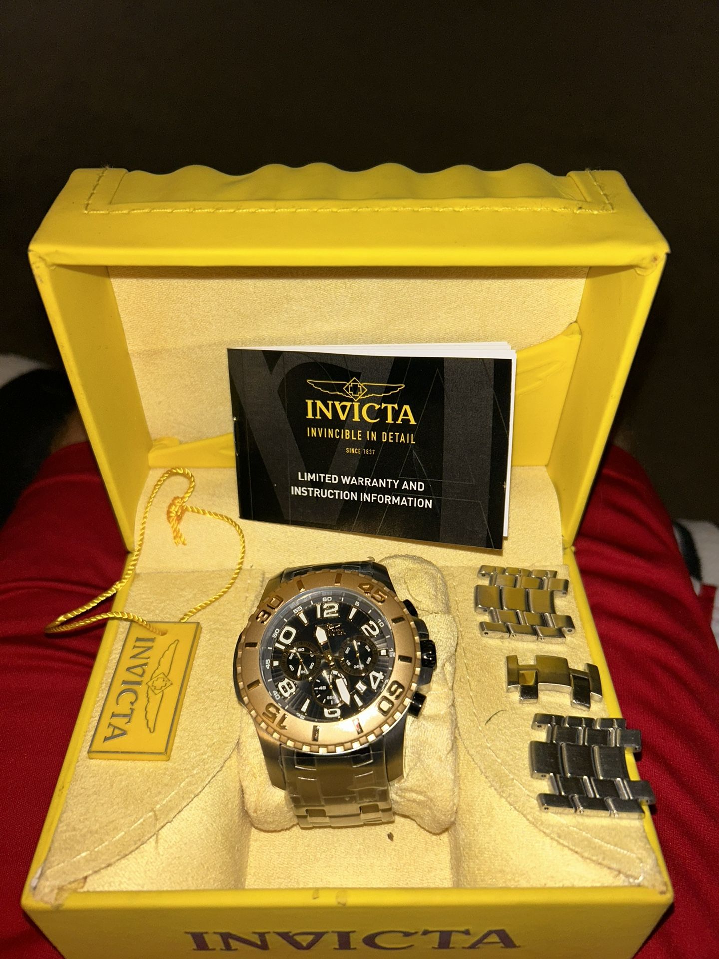 Invicta vd53 quartz watch