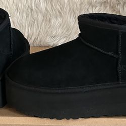 Ugg Platform Boots Size 7