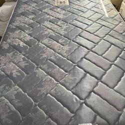Full Mattress w/box Spring