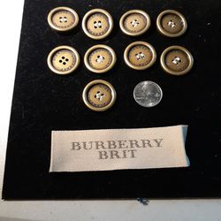 der shilling Legitim Authentic BURBERRY buttons And Buckle for Sale in Auburn, WA - OfferUp