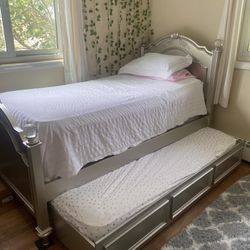 Twin Bedroom Set With With Trundle 
