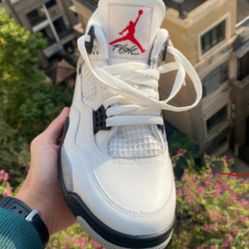 Jordan 4s