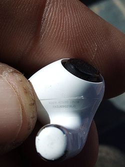 Airpod pro A2699 left only