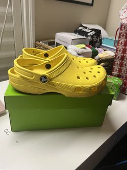 Worn Size 6M/8W Yellow Crocs With Box