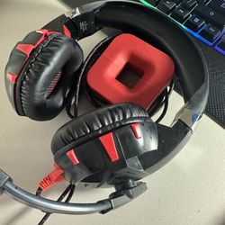 Runmus Gaming Headset + NZXT Puck Headset Mount 