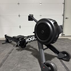 Like NEW  Rogue Fitness Echo Rower - CrossFit indoor rowing machine