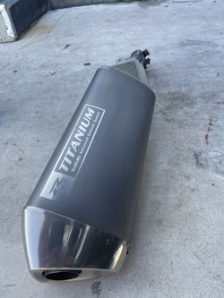 Gr1000 Suzuki Right Muffler 41g1 A R GSX Suzuki Titanium