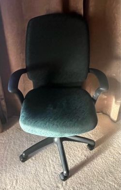 Like new green desk chair/Office Chair