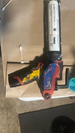 Caulking gun