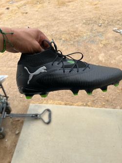 Soccer cleats